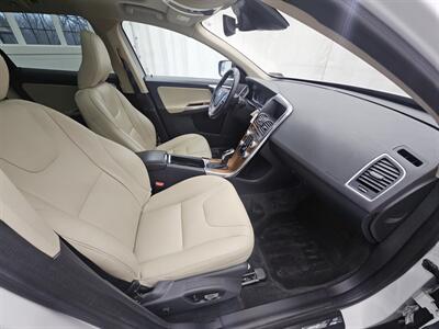 2017 Volvo XC60 T5 Inscription - Photo 11 - Spring City, PA 19475
