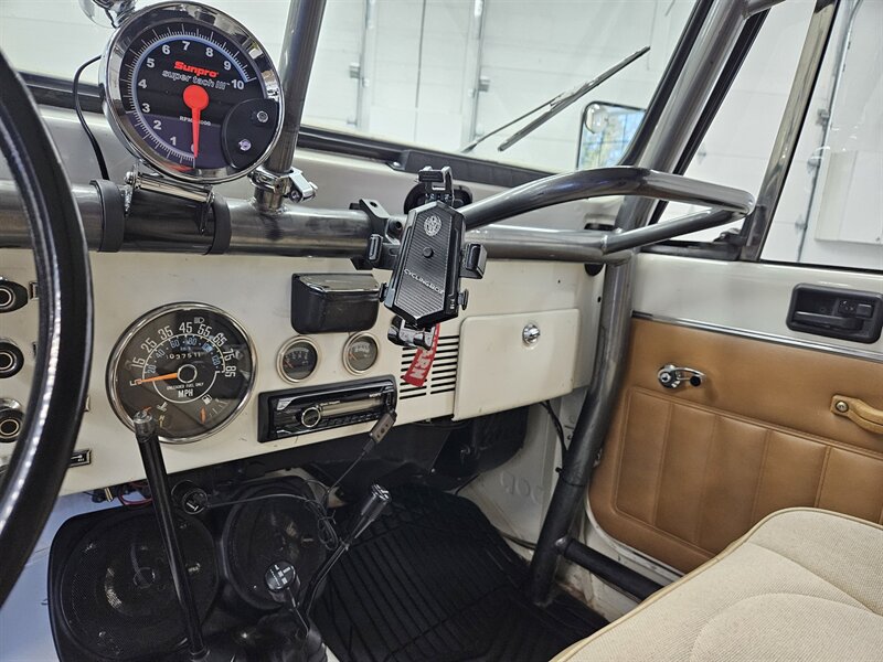 1986 Jeep CJ-7 2dr 29