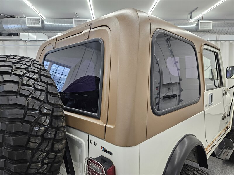 1986 Jeep CJ-7 2dr 13