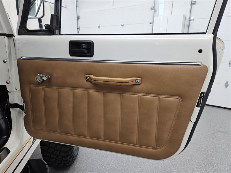 1986 Jeep CJ-7 2dr 35