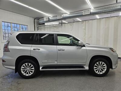 2017 Lexus GX   - Photo 4 - Spring City, PA 19475