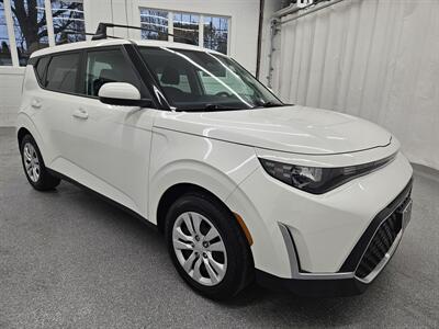 2023 Kia Soul LX   - Photo 3 - Spring City, PA 19475