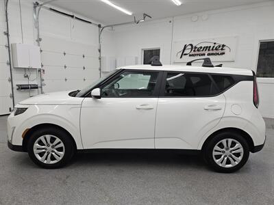 2023 Kia Soul LX   - Photo 8 - Spring City, PA 19475