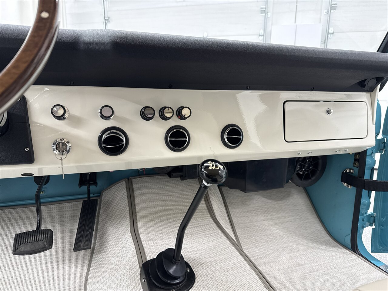 1975 Ford Bronco   - Photo 24 - Spring City, PA 19475