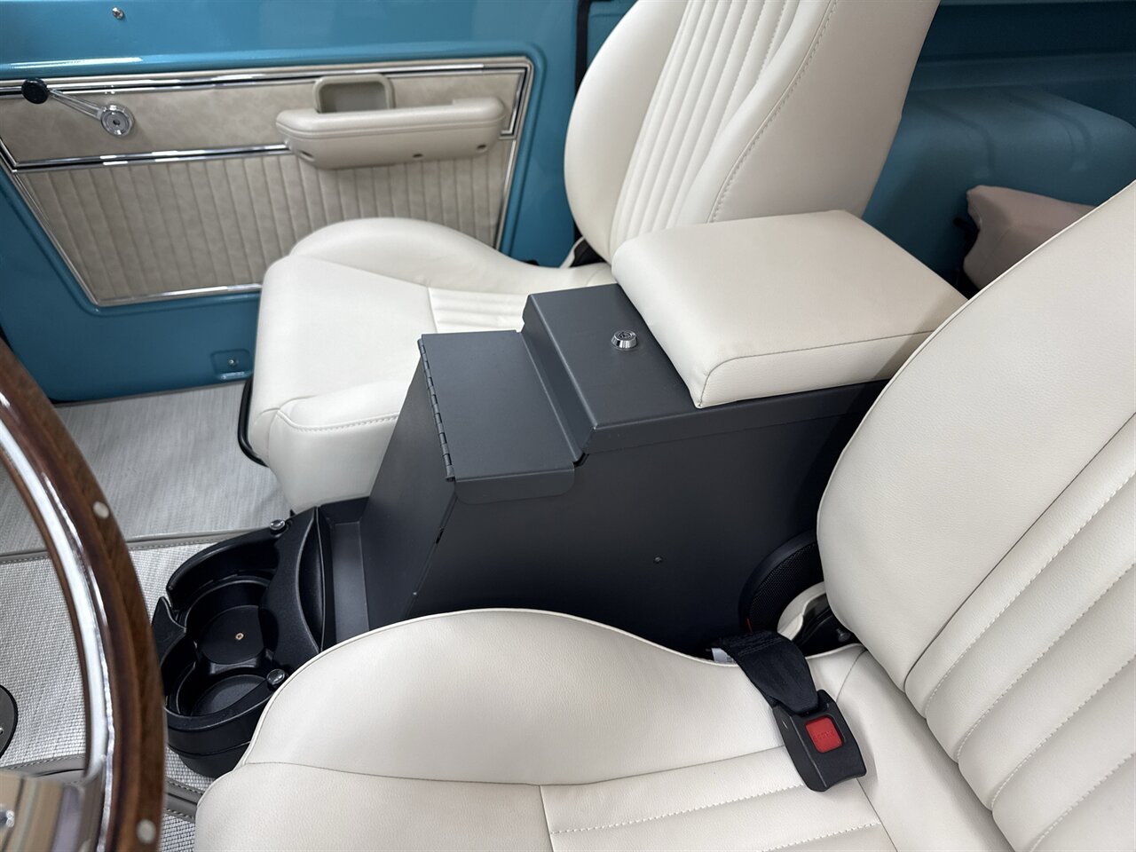 1975 Ford Bronco   - Photo 29 - Spring City, PA 19475