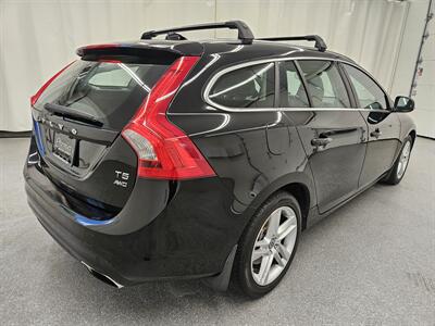 2015 Volvo V60 T5 Premier   - Photo 5 - Spring City, PA 19475