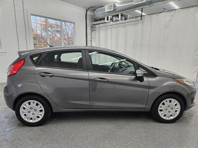 2014 Ford Fiesta SE   - Photo 4 - Spring City, PA 19475