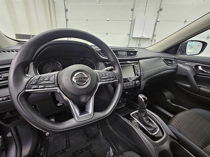 2018 Nissan Rogue S 11