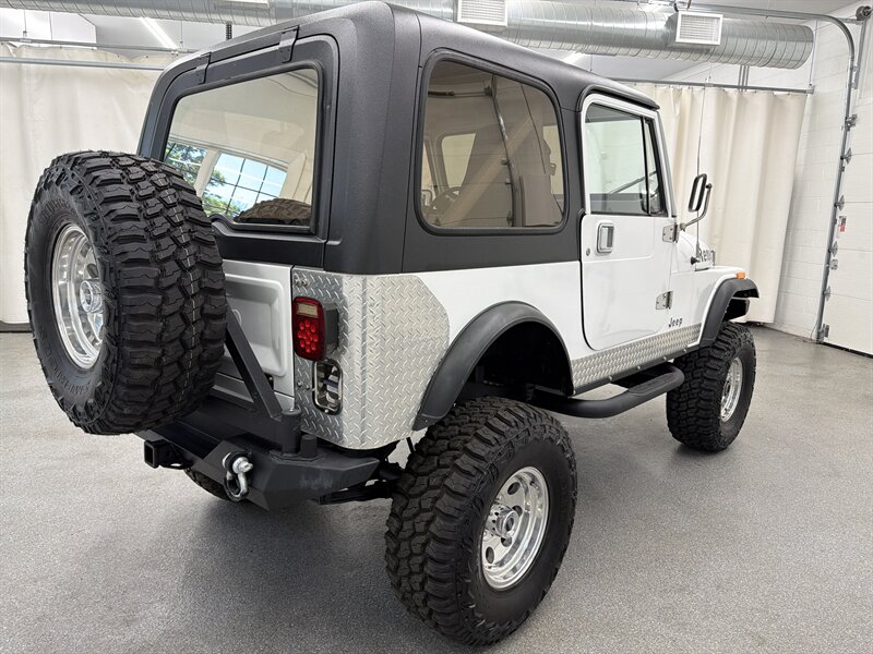 1985 Jeep CJ-7 5