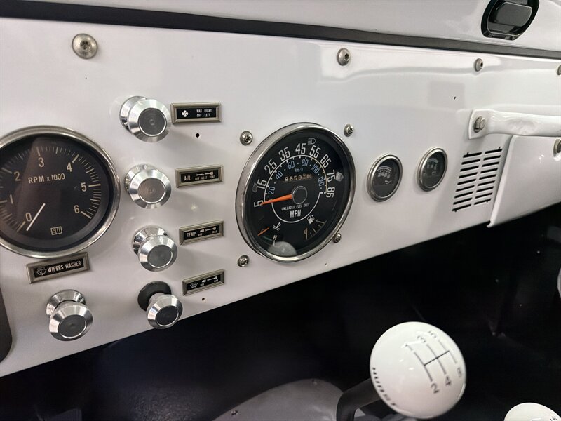 1985 Jeep CJ-7 21