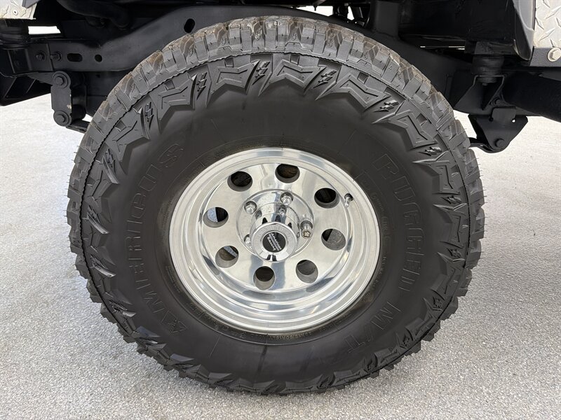 1985 Jeep CJ-7 32
