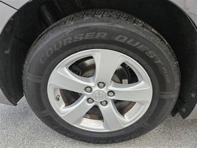 2015 Toyota Sienna L 7-Passenger   - Photo 17 - Spring City, PA 19475