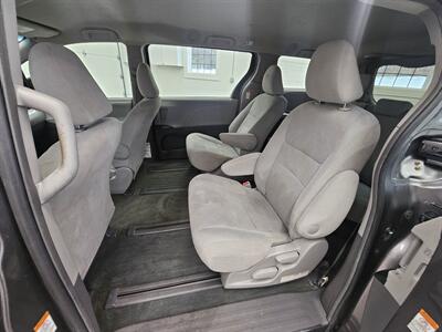 2015 Toyota Sienna L 7-Passenger   - Photo 12 - Spring City, PA 19475