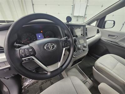 2015 Toyota Sienna L 7-Passenger   - Photo 11 - Spring City, PA 19475