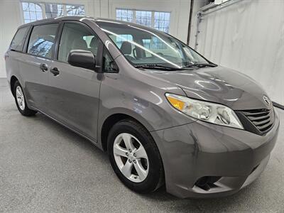 2015 Toyota Sienna L 7-Passenger   - Photo 3 - Spring City, PA 19475
