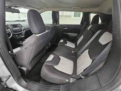 2014 Jeep Cherokee Altitude   - Photo 12 - Spring City, PA 19475