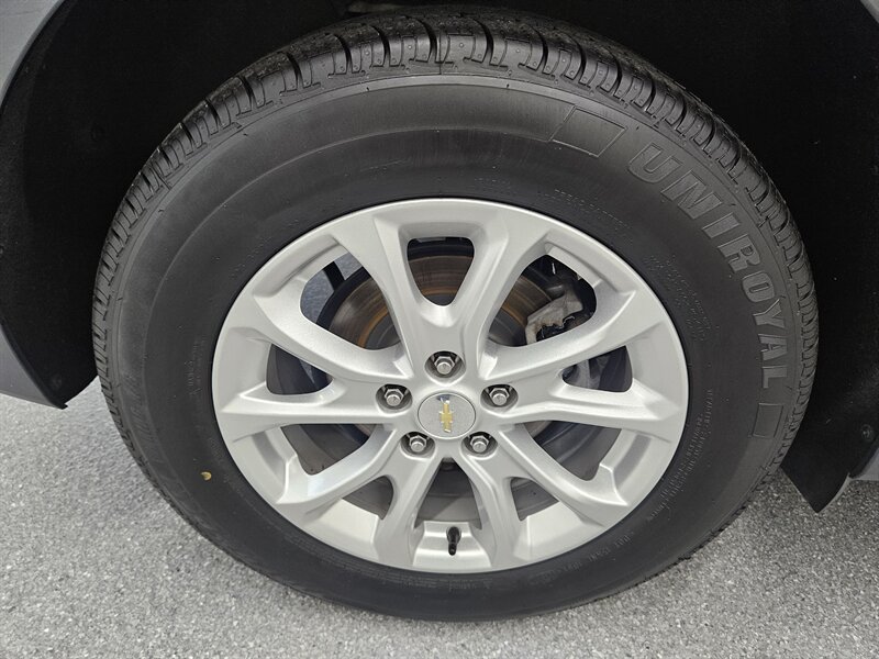 2018 Chevrolet Equinox LS 15