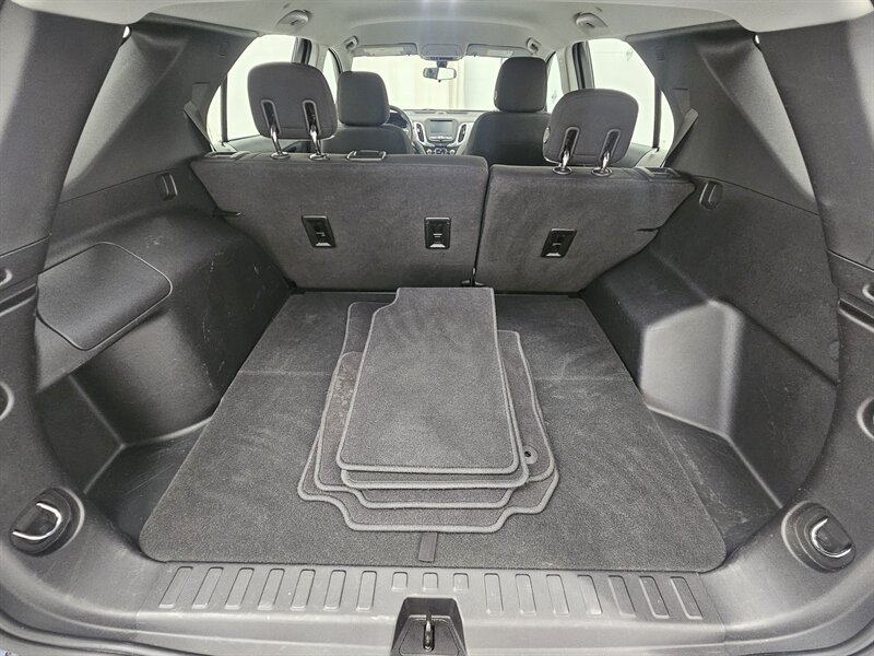 2018 Chevrolet Equinox LS 16