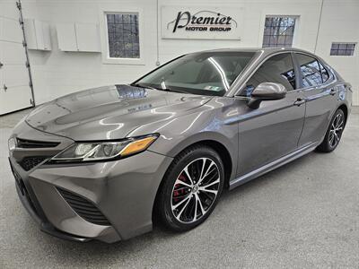 2018 Toyota Camry SE Sedan