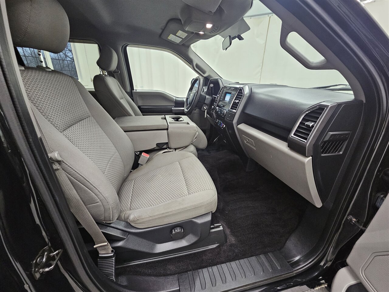 2015 Ford F-150 XLT   - Photo 13 - Spring City, PA 19475