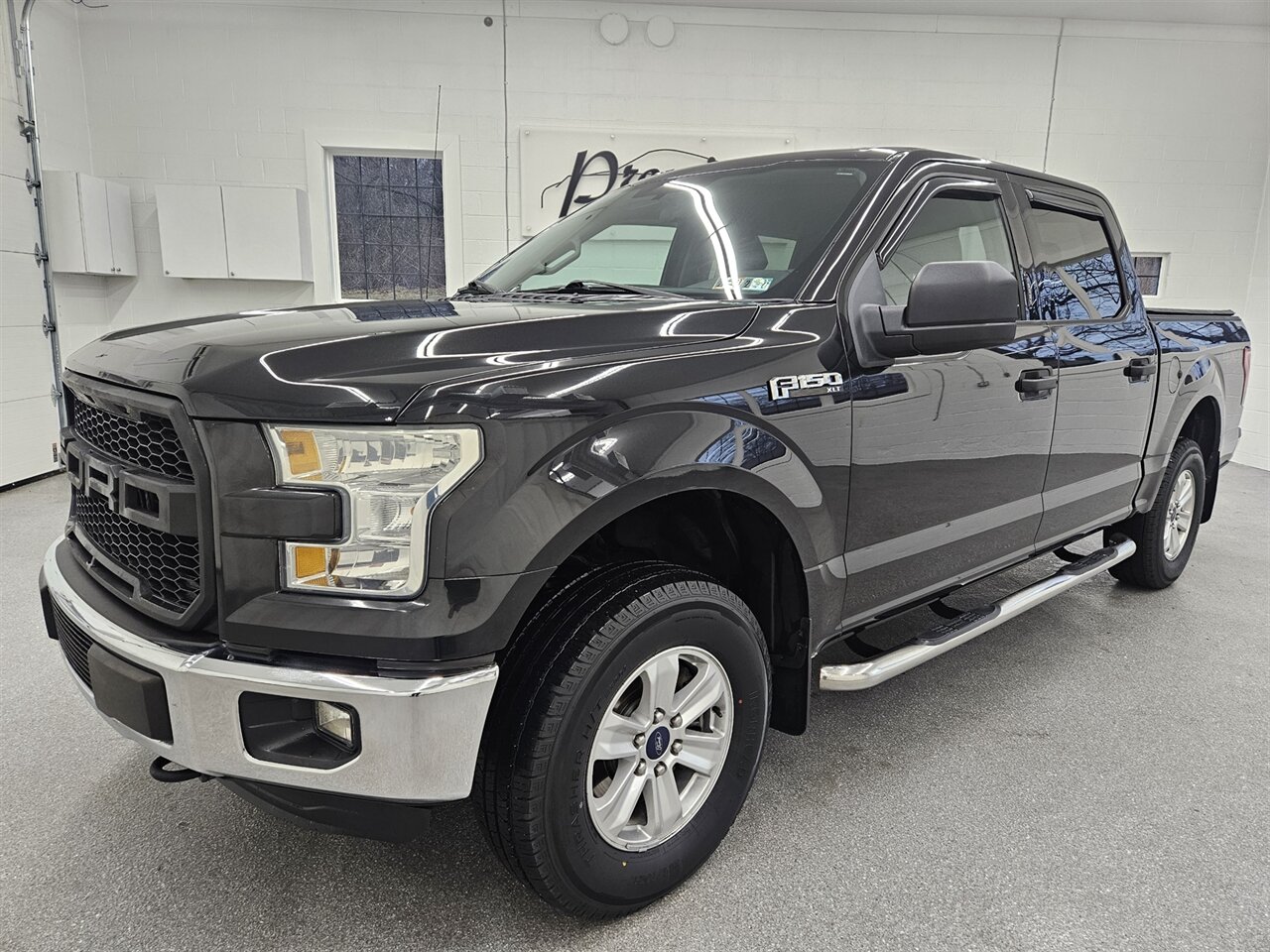 2015 Ford F-150 XLT   - Photo 1 - Spring City, PA 19475