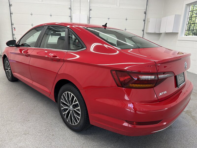 2019 Volkswagen Jetta SE 8