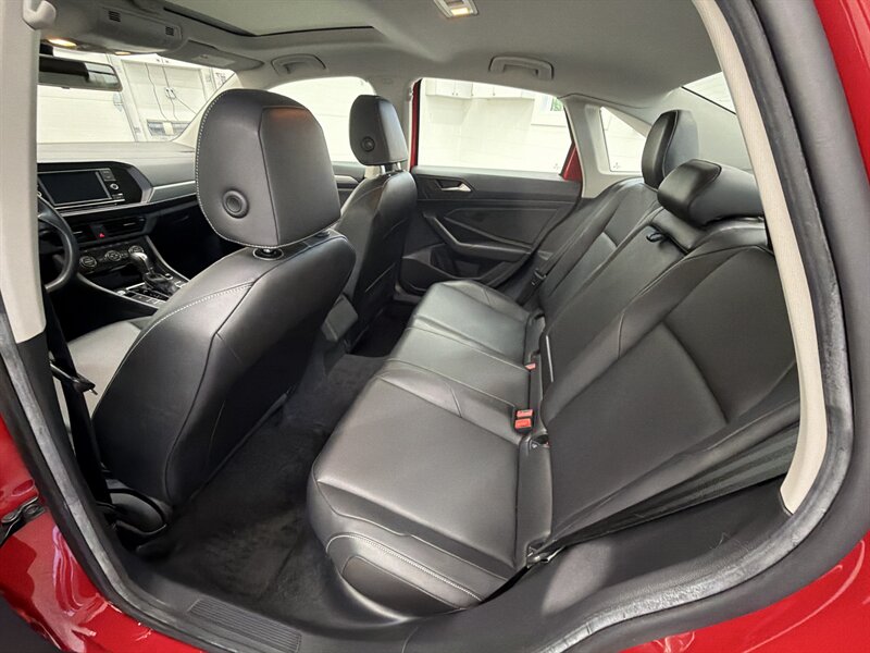 2019 Volkswagen Jetta SE 13