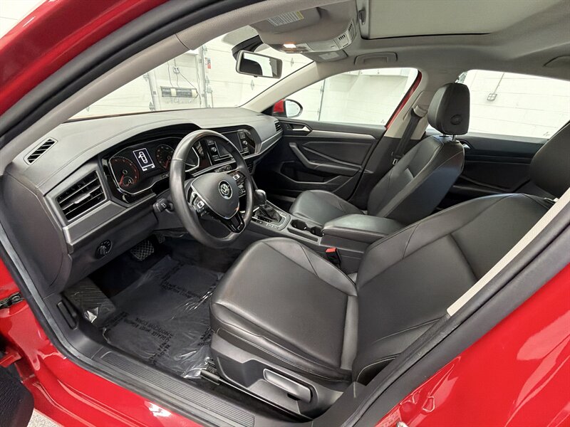 2019 Volkswagen Jetta SE 11
