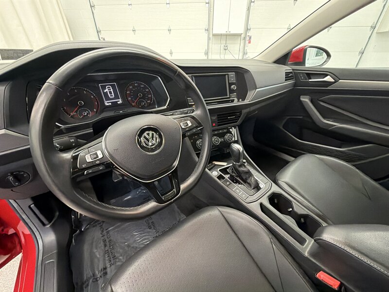 2019 Volkswagen Jetta SE 12