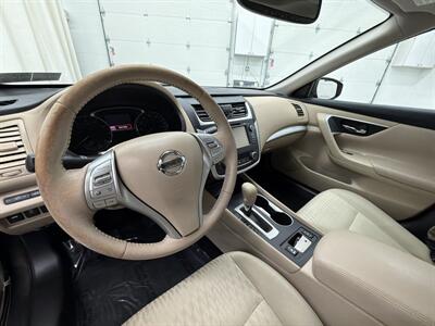 2016 Nissan Altima 2.5 SV - Photo 11 - Spring City, PA 19475