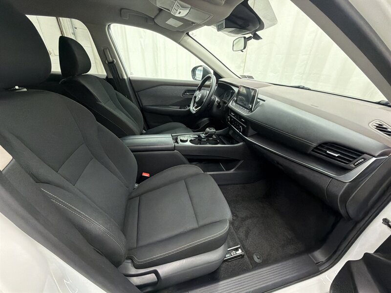 2023 Nissan Rogue S 13