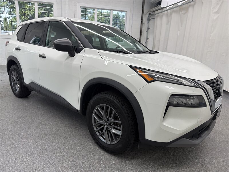 2023 Nissan Rogue S 3