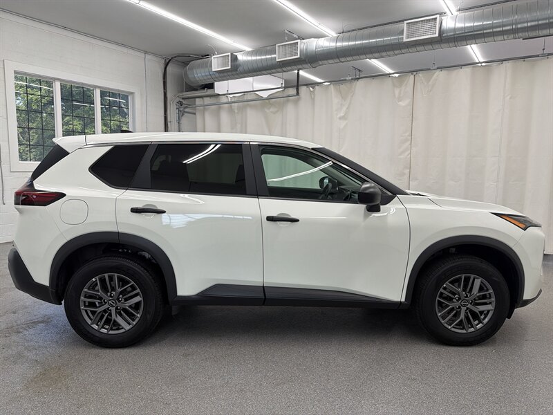 2023 Nissan Rogue S 4