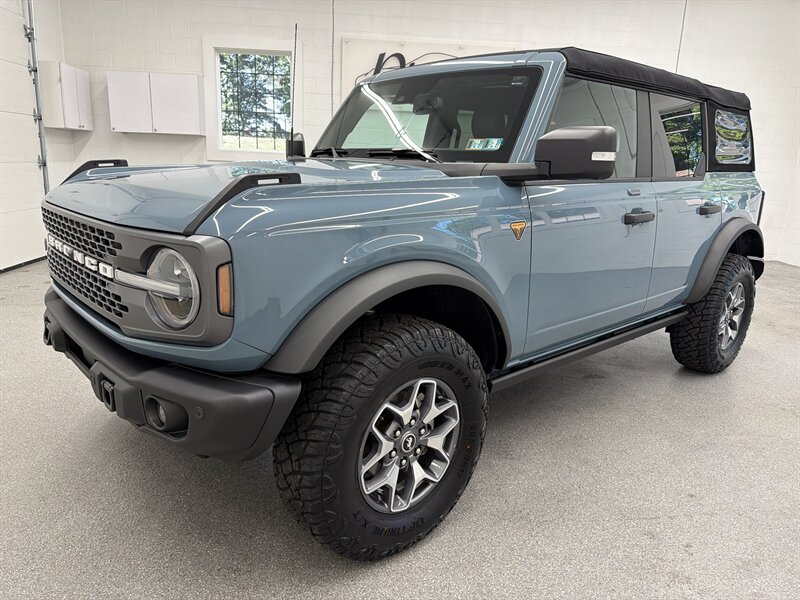 2023 Ford Bronco Badlands Advanced   - Photo 1 - Spring City, PA 19475