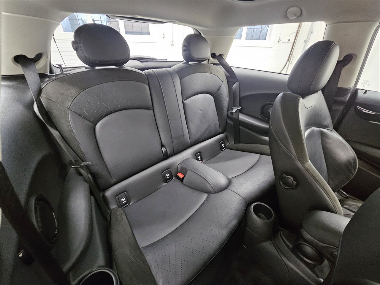 2022 MINI Hardtop 2 Door Cooper S   - Photo 13 - Spring City, PA 19475