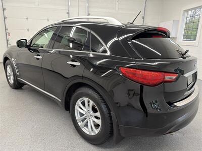 2017 INFINITI QX70   - Photo 7 - Spring City, PA 19475