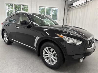2017 INFINITI QX70   - Photo 3 - Spring City, PA 19475