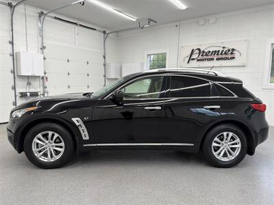 2017 INFINITI QX70   - Photo 8 - Spring City, PA 19475