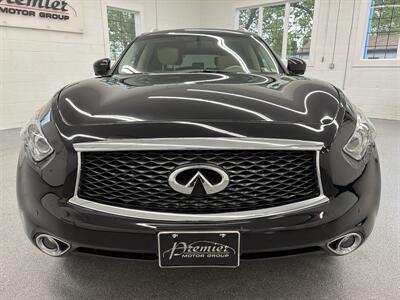 2017 INFINITI QX70   - Photo 2 - Spring City, PA 19475
