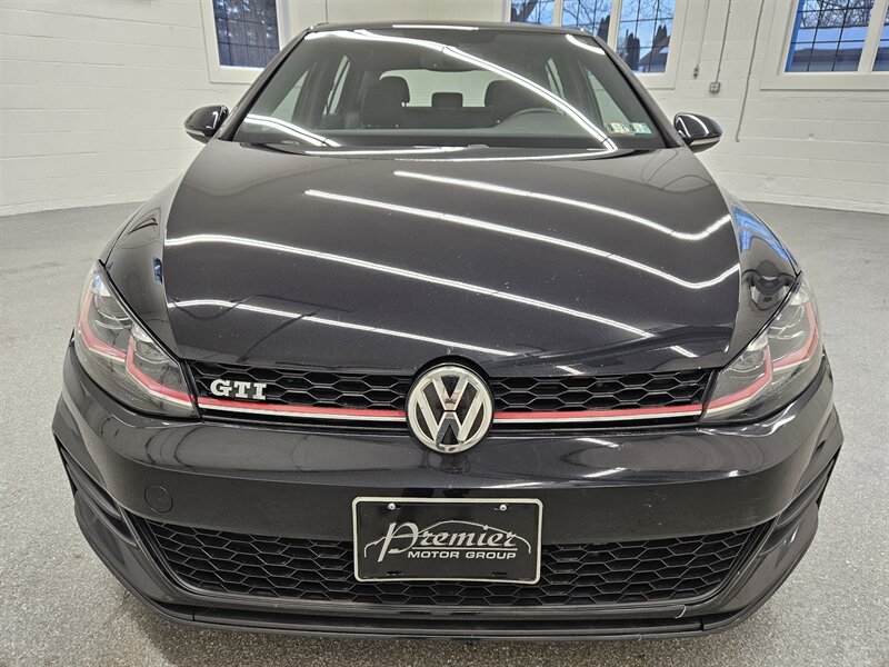 2018 Volkswagen Golf GTI SE  