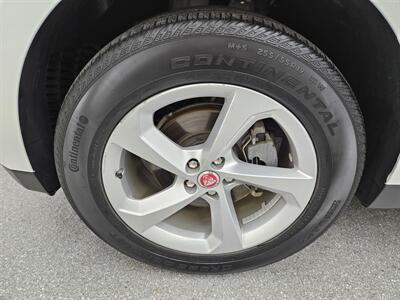 2018 Jaguar F-PACE 25t Premium   - Photo 16 - Spring City, PA 19475