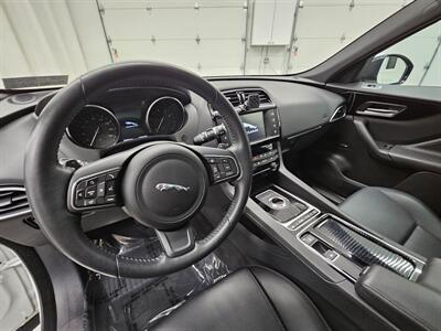2018 Jaguar F-PACE 25t Premium   - Photo 11 - Spring City, PA 19475