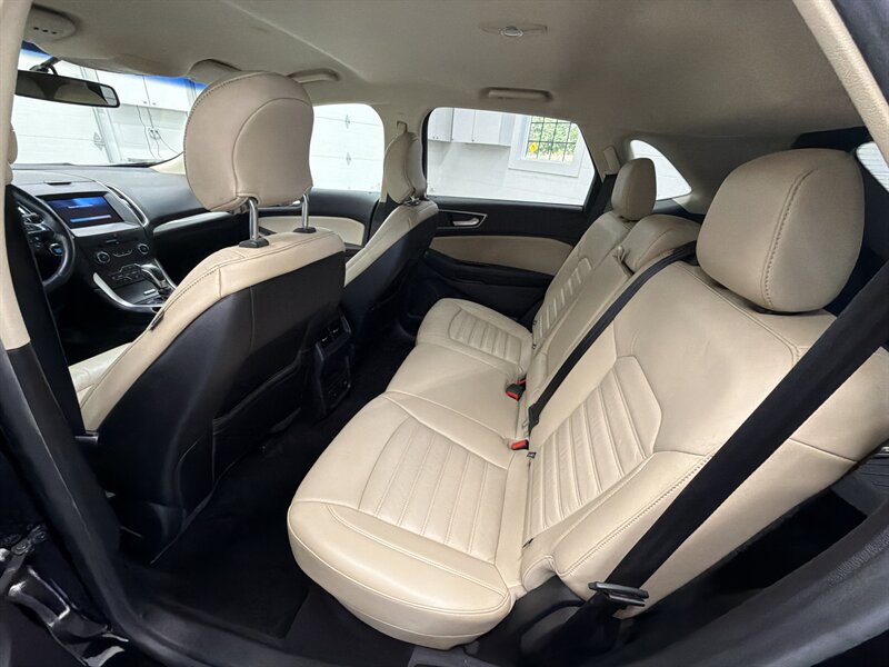 2016 Ford Edge SEL 13