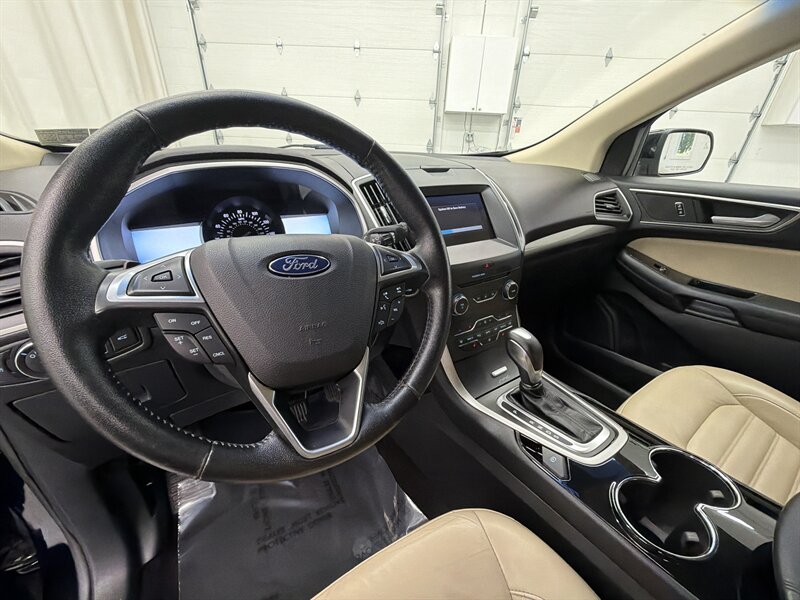 2016 Ford Edge SEL 12