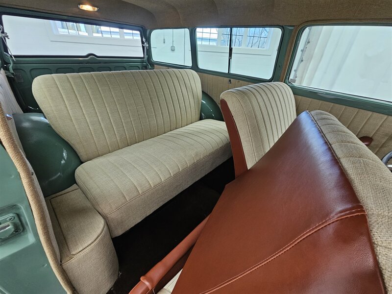 1950 Plymouth Suburban 27