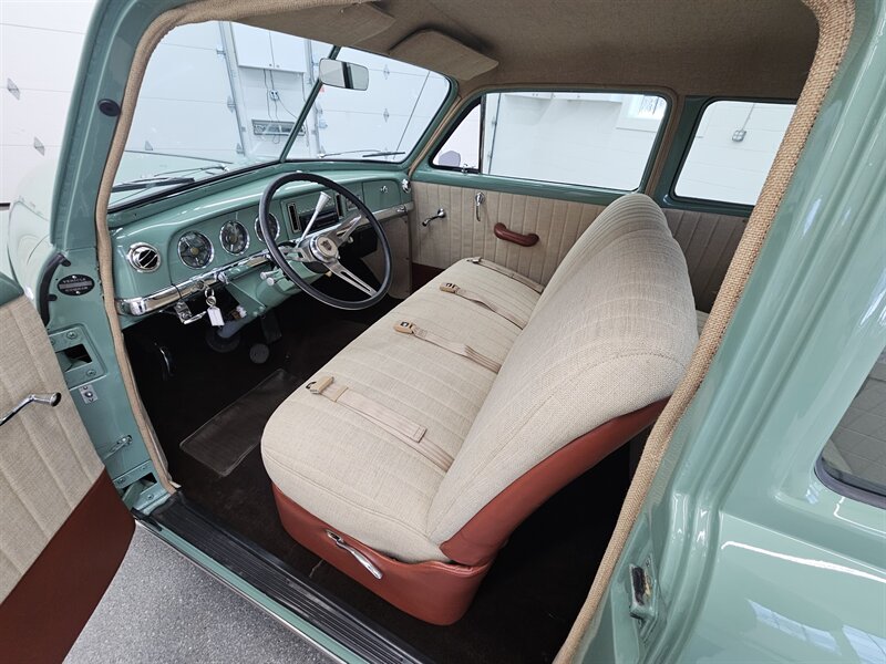 1950 Plymouth Suburban 21