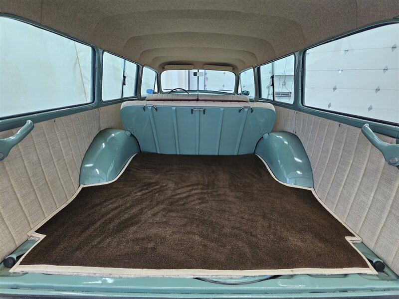 1950 Plymouth Suburban 29