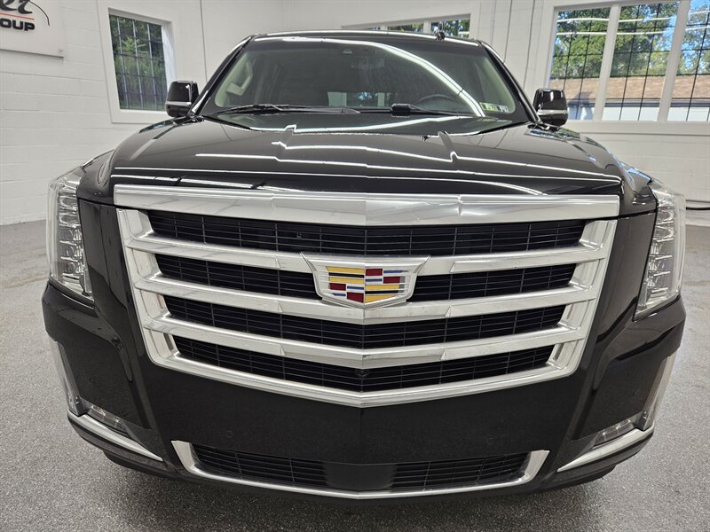 2018 Cadillac Escalade ESV Premium Luxury photo 2