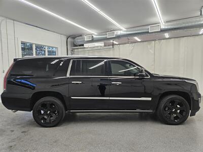 2018 Cadillac Escalade ESV Premium Luxury   - Photo 4 - Spring City, PA 19475