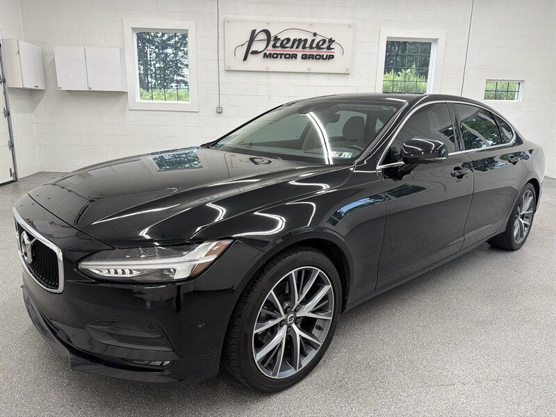 2018 Volvo S90 T5 Momentum  